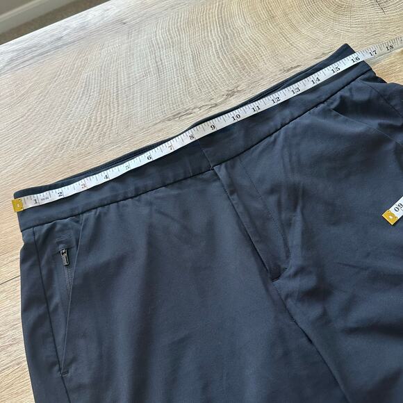 Athleta Tribeca 9" Bermuda Short Black 8 446629 - Picture 7 of 9